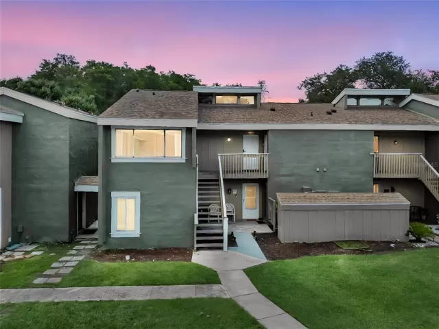 MLS: O6418359 Condo For Sale