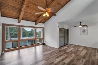 Photo #4: O6418359 Listing