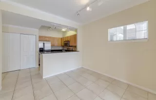 Photo #5: O6418367 Listing 