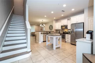Photo #6: O6418566 Listing