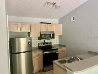 Photo #1: O6418734 Listing