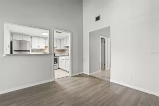 Photo #6: O6418757 Listing