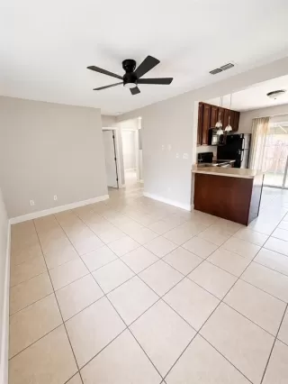Photo #3: O6418802 Listing