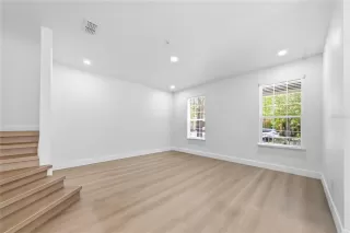 Photo #1: O6418810 Listing