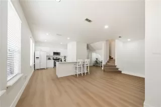 Photo #2: O6418810 Listing