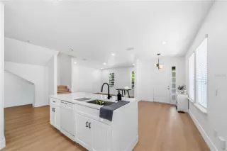 Photo #4: O6418810 Listing