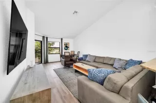 Photo #6: O6418895 Listing