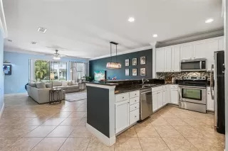 Photo #5: O6419029 Listing 