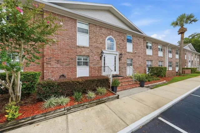 MLS: O6419048 Condo For Sale