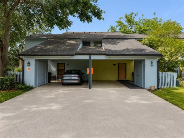 MLS: O6419151 Condo For Sale