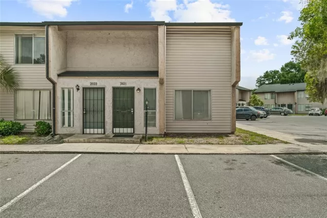 MLS: O6419193 Condo For Sale