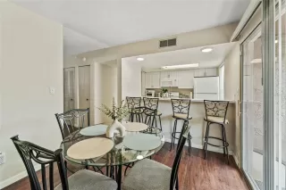Photo #6: O6419193 Listing 