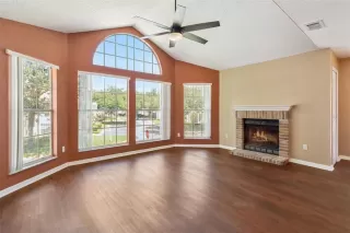 Photo #2: O6419302 Listing 