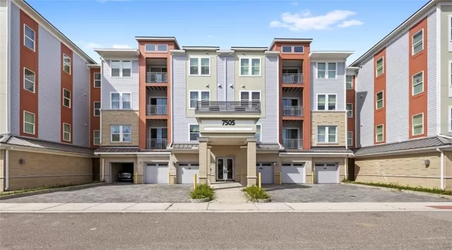 MLS: O6419358 Condo For Sale