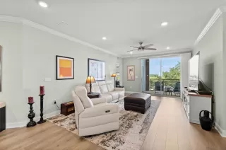 Photo #5: O6419358 Listing 