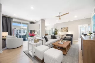 Photo #3: O6419430 Listing 