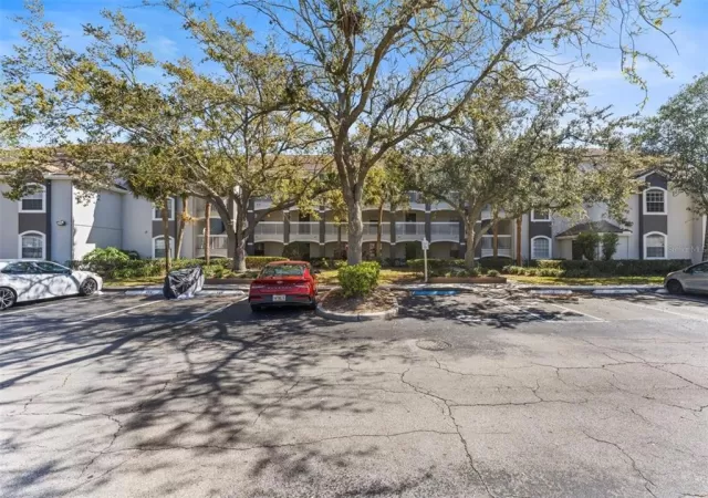 MLS: O6419598 Condo For Sale