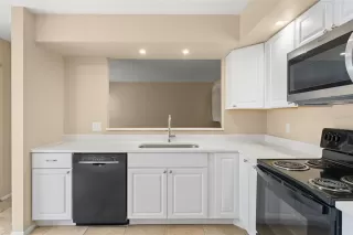 Photo #6: O6419649 Listing 