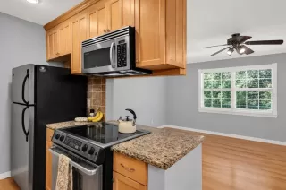 Photo #5: O6419663 Listing 