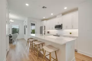 Photo #2: O6419746 Listing 