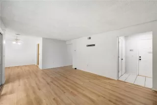 Photo #1: O6419805 Listing