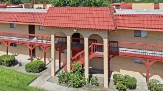 Photo #2: O6419817 Listing
