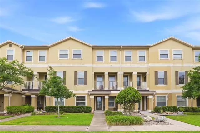 MLS: O6419885 Condo For Sale