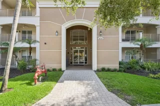 Photo #1: O6419900 Listing 