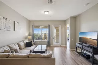 Photo #5: O6419900 Listing 