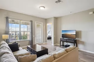 Photo #6: O6419900 Listing 