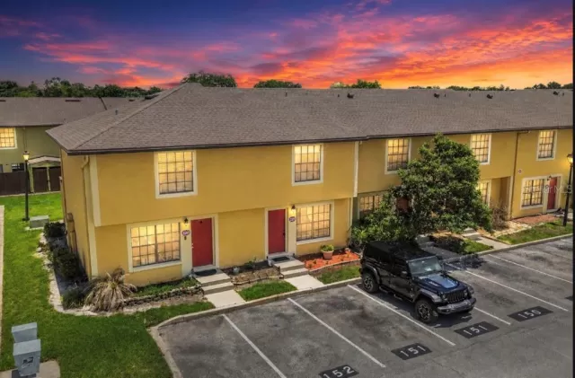 MLS: O6419959 Condo For Sale