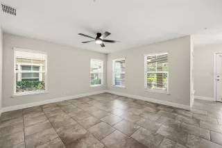 Photo #5: O6420252 Listing 