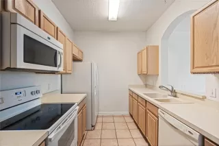 Photo #5: O6420304 Listing 