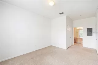 Photo #6: O6420304 Listing 