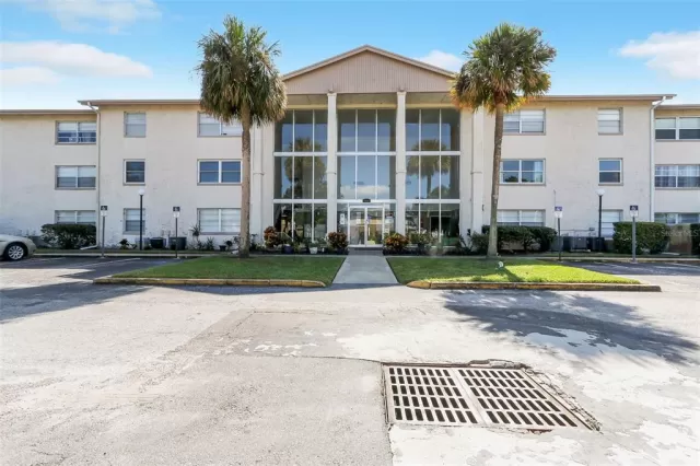 MLS: O6420360 Condo For Sale