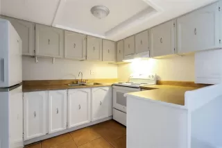 Photo #3: O6420360 Listing