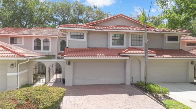 MLS: O6420564 Condo For Sale