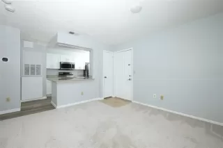 Photo #5: O6420663 Listing 