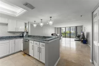 Photo #5: O6420844 Listing 
