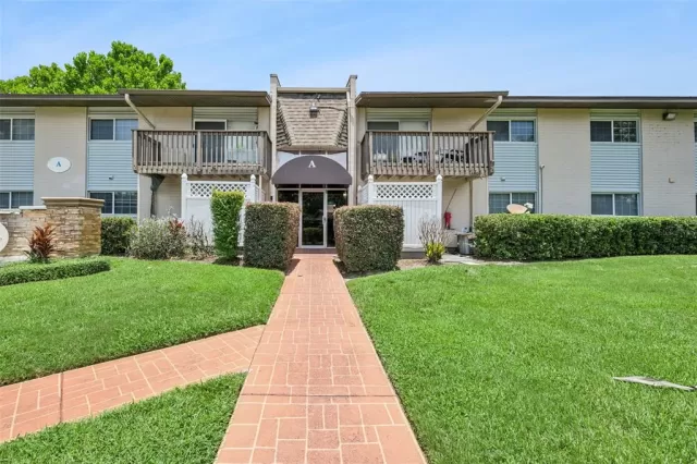 MLS: O6420863 Condo For Sale