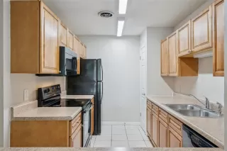 Photo #5: O6420863 Listing