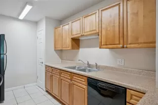 Photo #6: O6420863 Listing