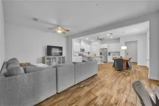 Photo #4: O6420887 Listing 