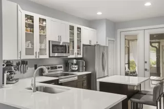 Photo #5: O6421028 Listing