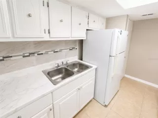 Photo #5: O6421356 Listing