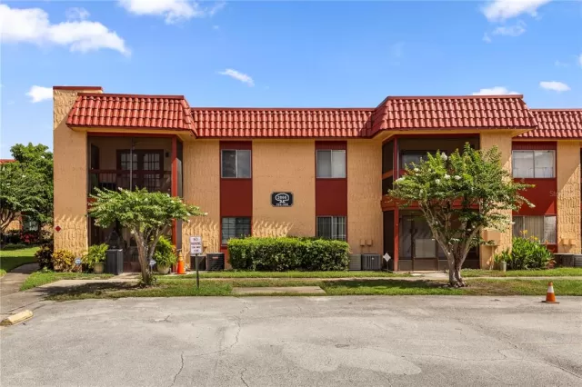 MLS: OM625403 Condo For Sale