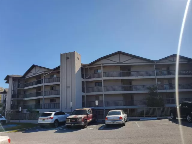 MLS: OM654832 Condo For Sale