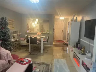 Photo #4: OM704937 Listing