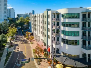 Photo #4: OM717567 Listing