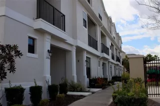 Photo #4: OM723081 Listing 